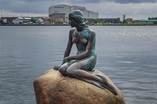 statue-4873099__340